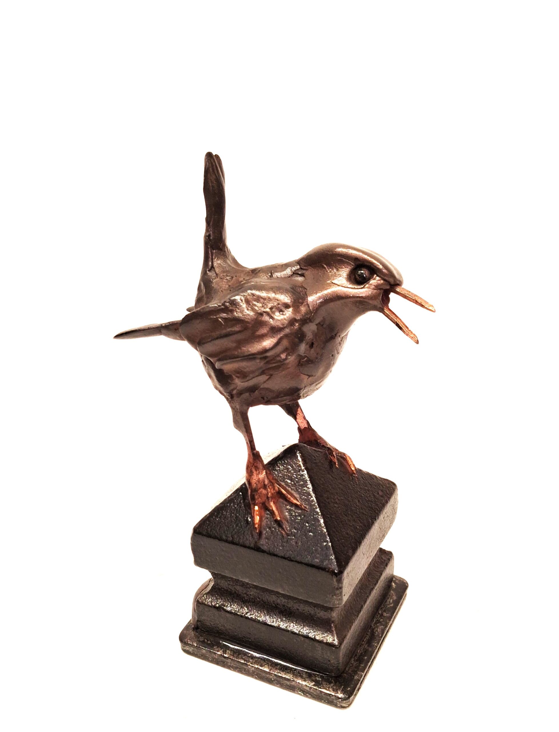 Robin Fox - Wren On Post Top (RF409)